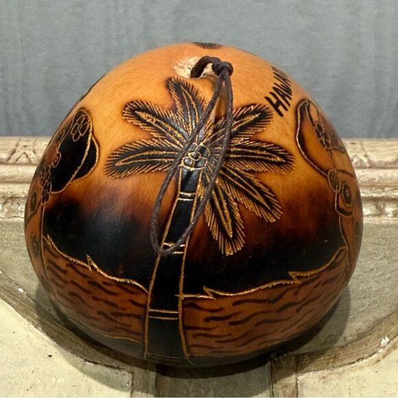 Hawaiian Christmas Gourd Ornament Santa & Mrs Claus Tropical Beach Palm Trees - Picture 4 of 10